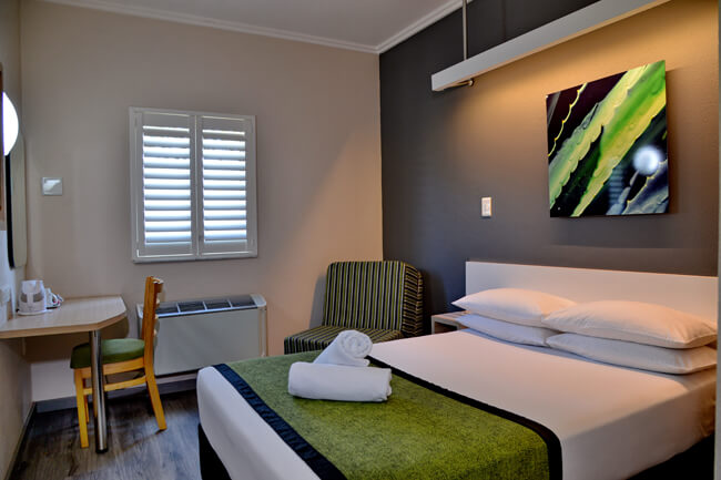 Road Lodge Umhlanga bedroom double Gallery Images